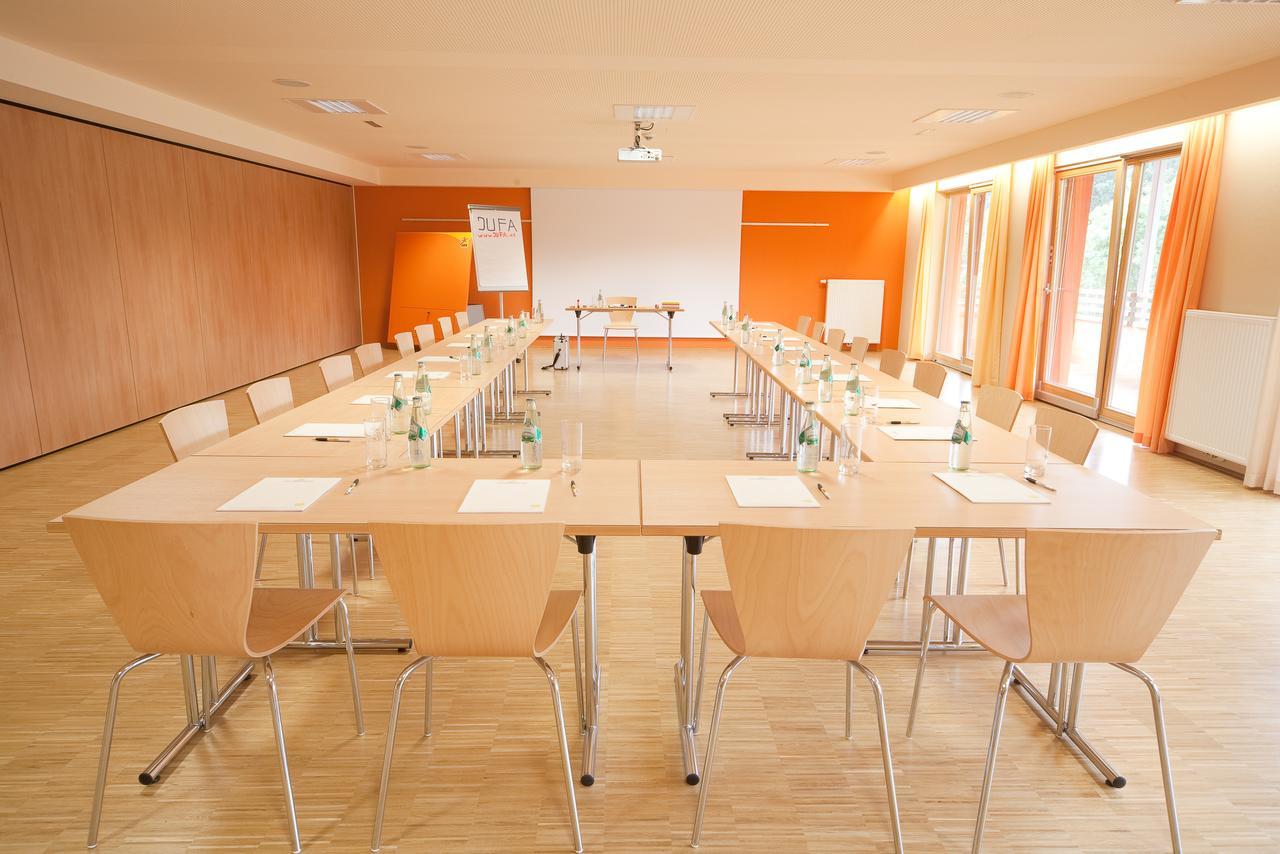 Jufa Hotel ליבניץ מראה חיצוני תמונה