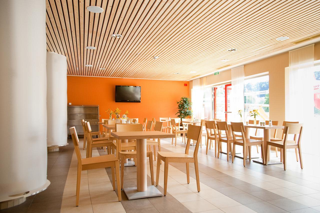 Jufa Hotel ליבניץ מראה חיצוני תמונה