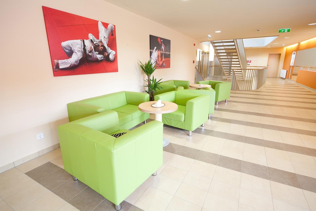 Jufa Hotel ליבניץ מראה חיצוני תמונה